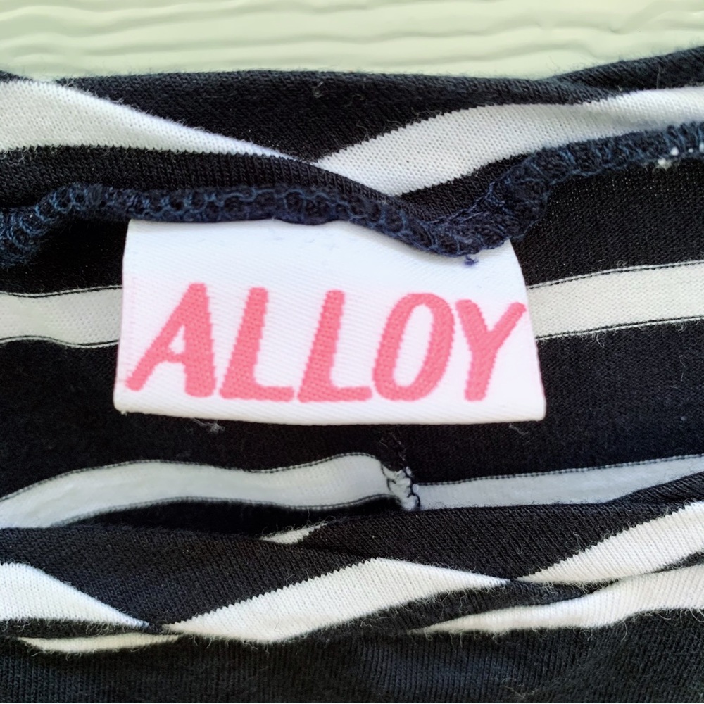 Alloy Top - Picture 3 of 4
